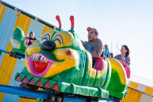 Amusement Caterpillar Ride Brings Fun to Kids and Adults in Chile