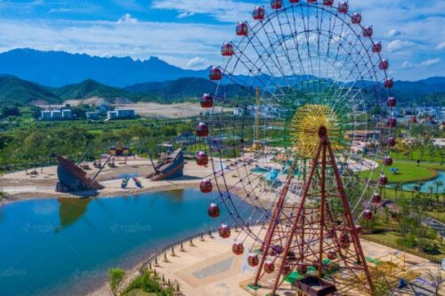 Iconic Giant Observation Wheel for Central Park